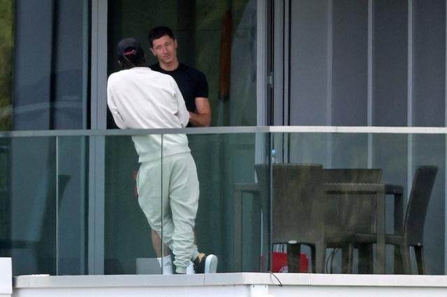 马内vs莱万:来去之间,换队后的他们谁更出色?