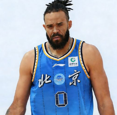 PG模拟器-CBA官宣：北京男篮完成NBA3冠中锋麦基注册 有望战四川首秀